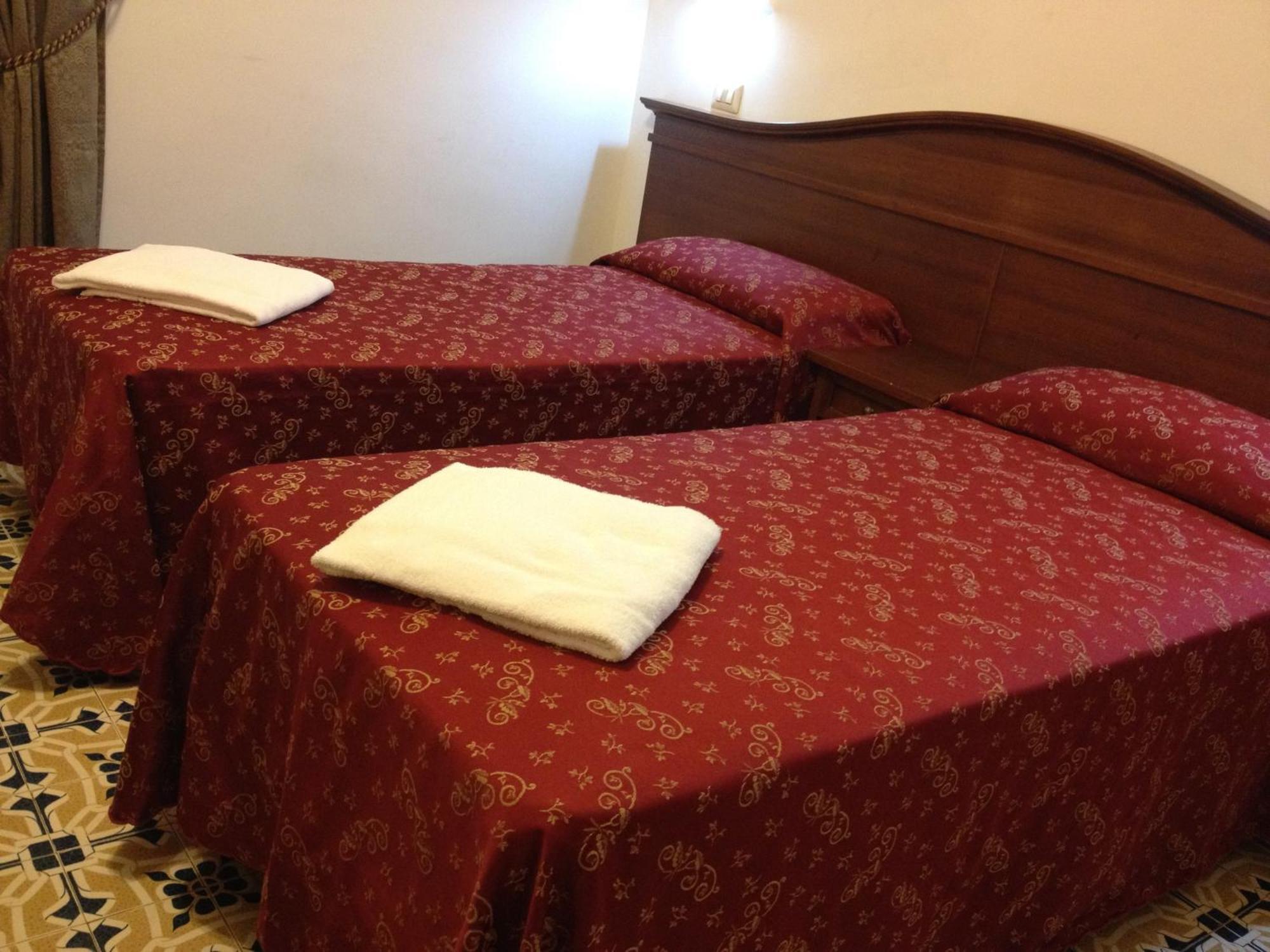 Guesthouse Alex II Róma Szoba fotó